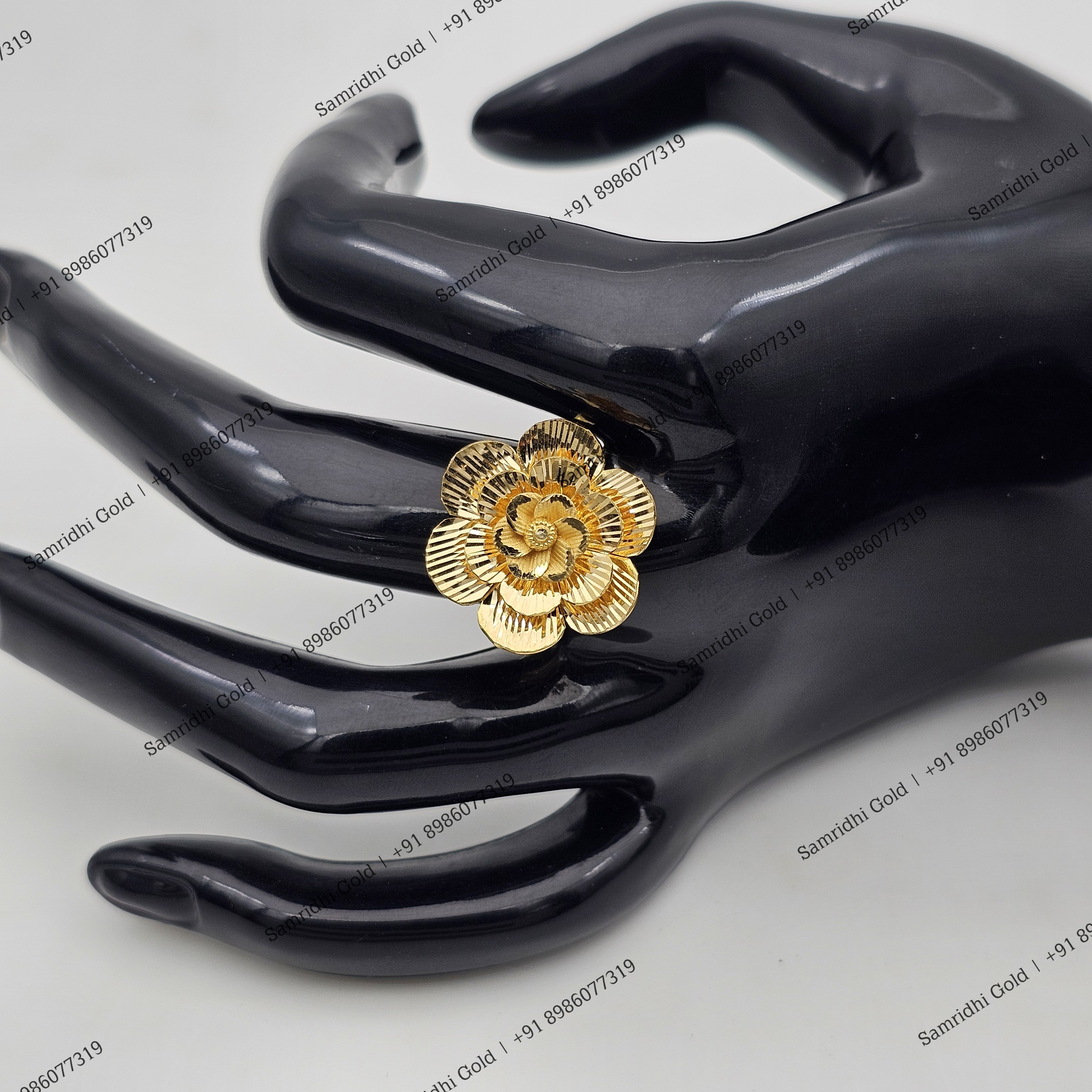 Ladies Ring - 25