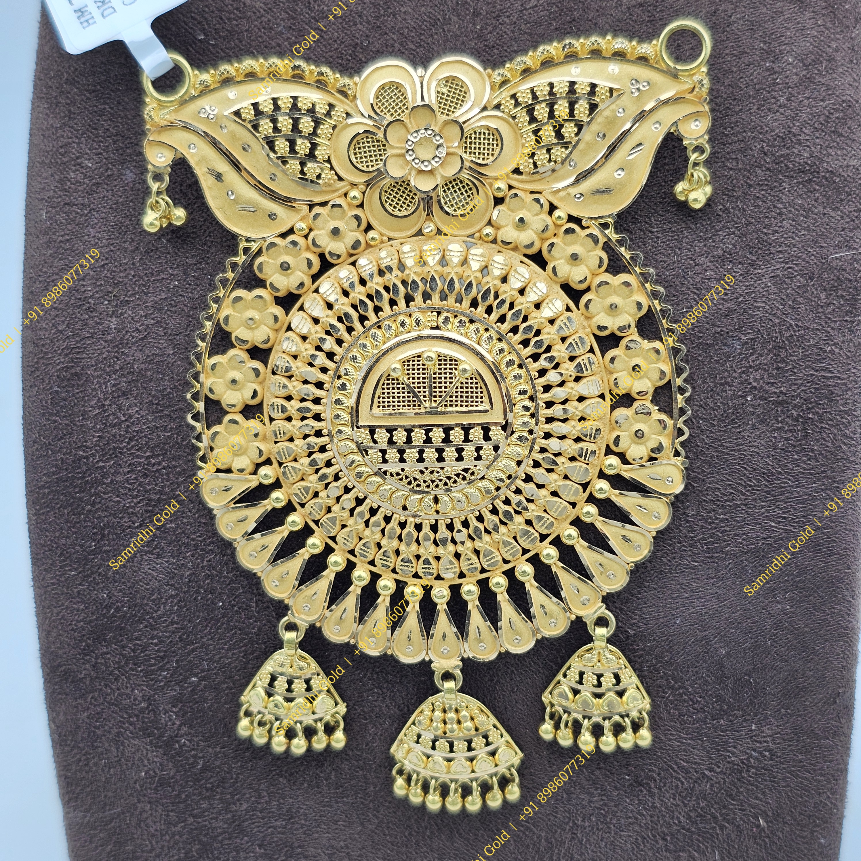 Pendent 15